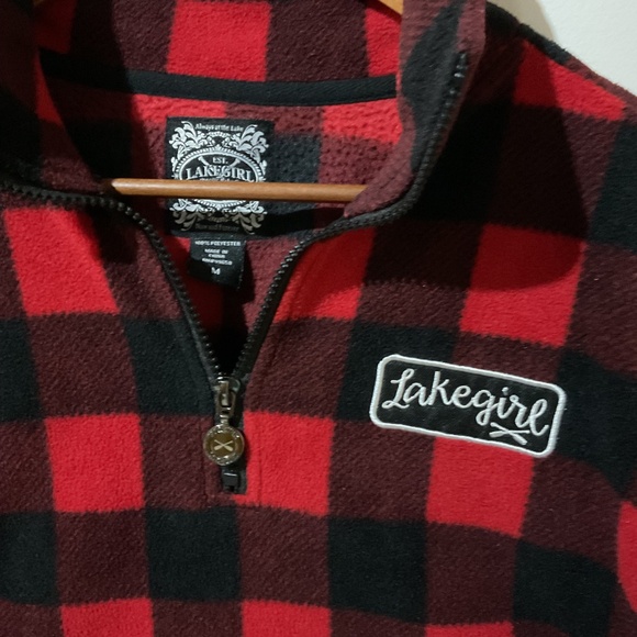 Cozy Lake Girl Buffalo plaid fleece - Picture 2 of 3